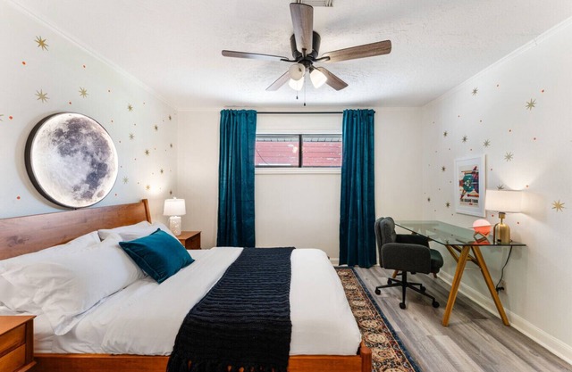 4 Bd Stylish Home by UofH & TSU 5 Min to Downtown!