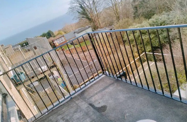 4 Bed house, Sea view balcony