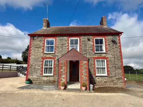 4 Bed in Cardigan 82766