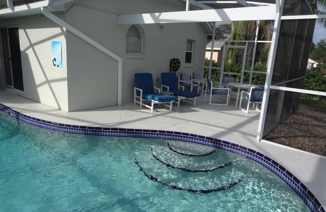 4 bed Pool Home Close to Disney Pool Home