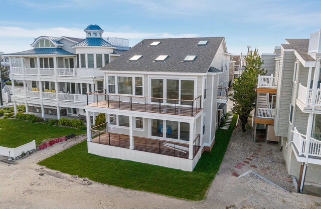 4 bedroom, 3 bath beach front property