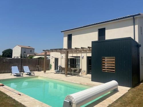 4 bedroom 4 bathroom villa 15 with pool and hot tub