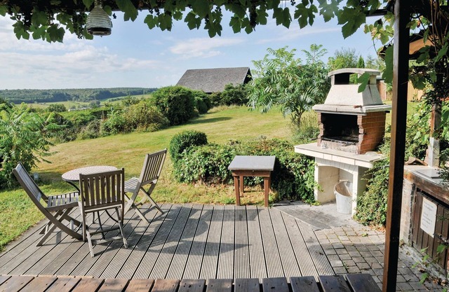 4 bedroom accommodation in Somme Leuze