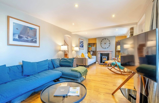 4 bedroom accommodation in Lymington