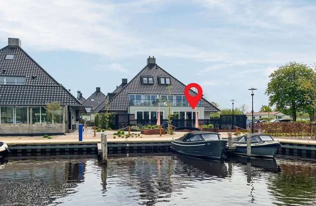 4 bedroom awesome apartment in Offingawier