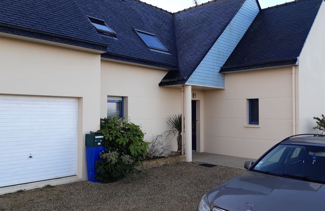 4-bedroom house near Penhors beach.