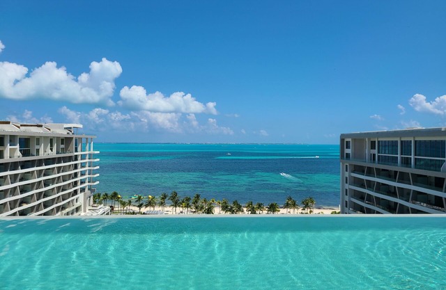 4 Bedroom Penthouse in Cancun – Spend Christmas in Paradise!