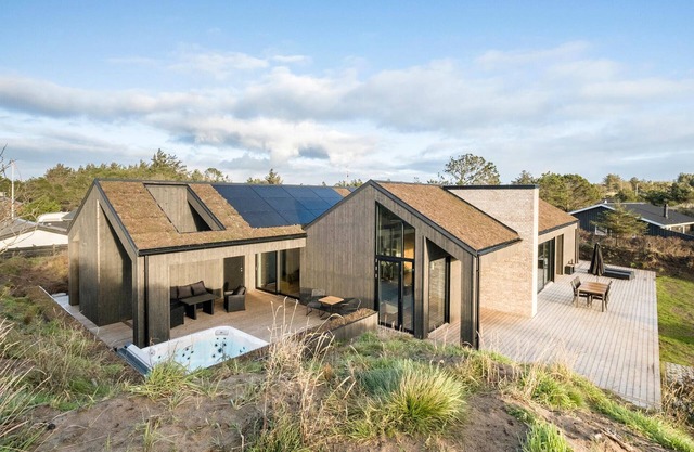 4 bedroom pet friendly home in Blokhus