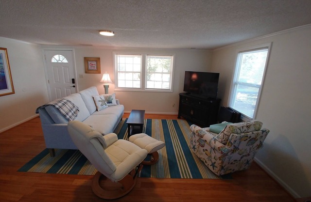 4 bedroom retreat just two blocks from ocean access. Pet-friendly!