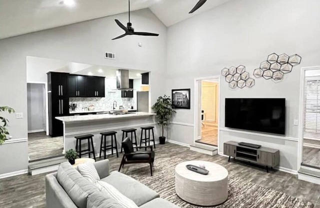 4 Bedroom Retreat — Close to Ft Benning: Modern, Cozy, and Mins to Everything!