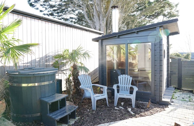 4-Bedroom Stunning Holiday Home In NewquaynSauna, Ice Bath, Hot Tub & Gym.n