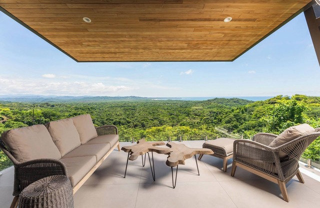 4 Bedroom with Breathtaking Views