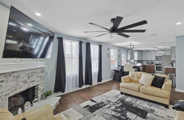 4 Bedrooms, Brick Retreat with Gameroom & Backyard