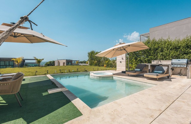4-BR villa with private pool/BBQ in Barú