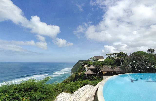 4 BRvilla Cantik with private pool in Karma Kandara resort with ocean beach club