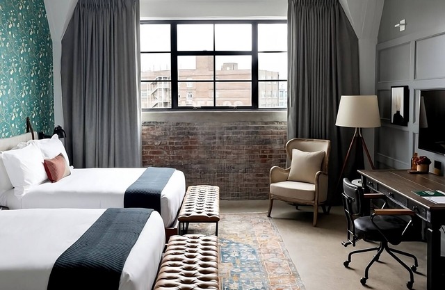 4 Comfortable Double Rooms at Arrive Memphis, Bring Your Dogs!