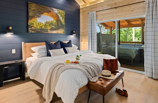 4 King Beds Hot Tub Forest View Fire Pit