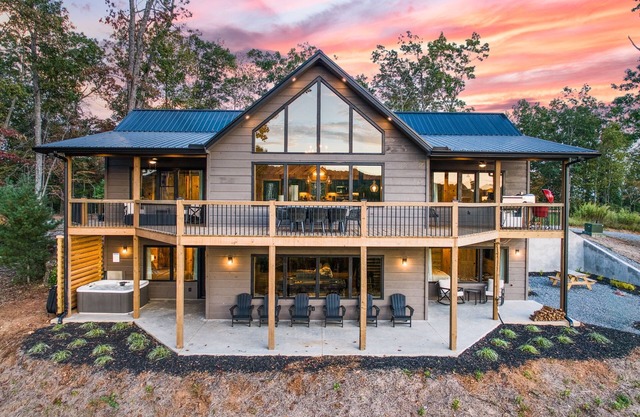 4 king en suites, mountain views and LUXURY