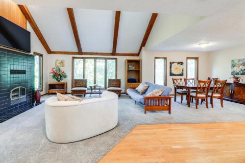 4 Mi to Dtwn Loveland Private Retreat with Decks