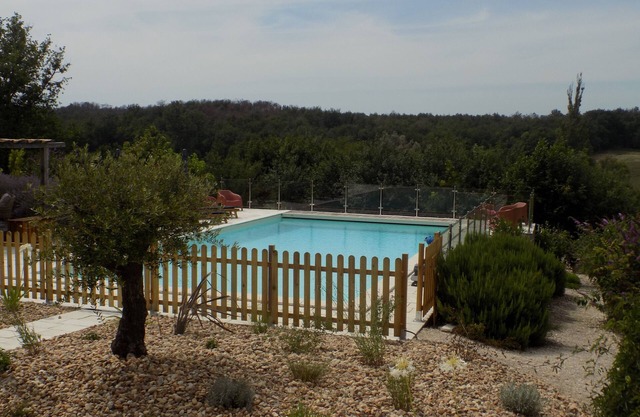 4-person gîte with swimming pool /Périgord vert