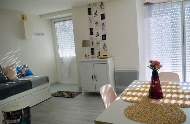 4-PERSON STUDIO WITH TERRACE AND LARGE GARDEN