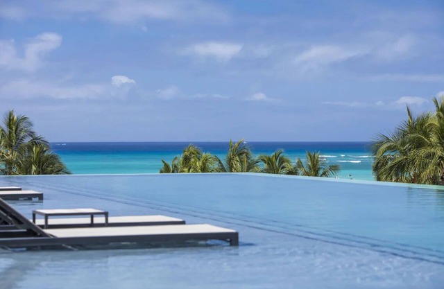 4 Relaxing Rooms w/Scenic Ocean View | Short Walk from Waikiki Beach
