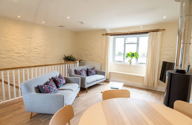 4* self catering, farm stay cottage. Sleeps 4