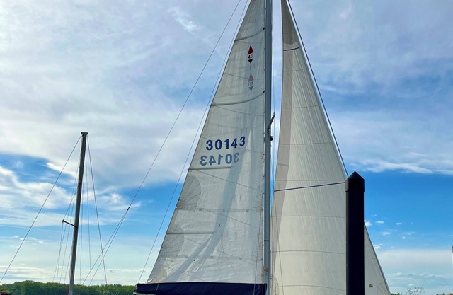 40' Bristol sailboat with spectacular views