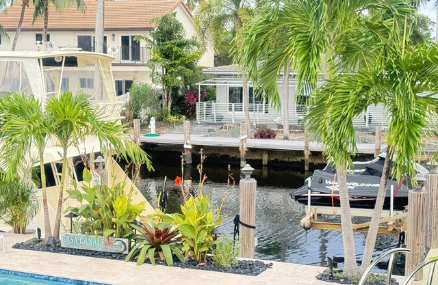 40% DISCOUNT NEW YRS WK-NEWLY BUILT WTR FRNT BCH HM in East Ft Lauderdale Area