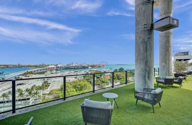 4006 - Lux Miami Studio | City & Bay Views