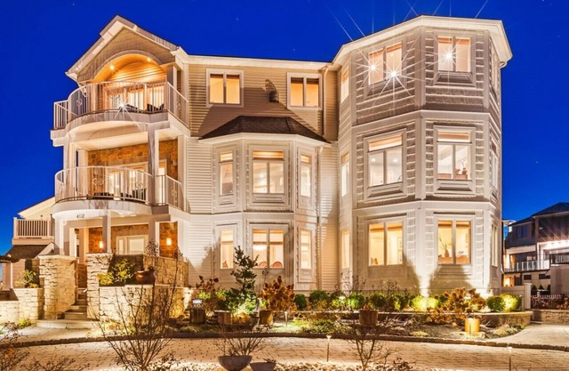 402 20th street · Brigantine Beach Retreat + Sleeps 16