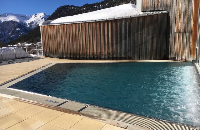 42m2 4* apartment at the foot of the Chalvet gondola slopes. Wifi fiber