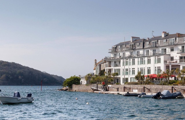 43 THE SALCOMBE, family friendly, country holiday cottage in Salcombe