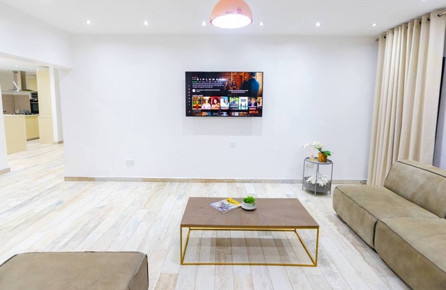 456 Hopeville Escape