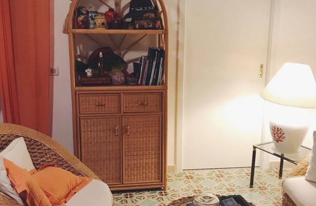 4BD, 2 BT Cozy Beach Villa