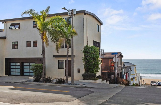 4BR 3.5BA Manhattan Bch Hm, Pano White Water Ocean & Sunset Vus Steps to Strand