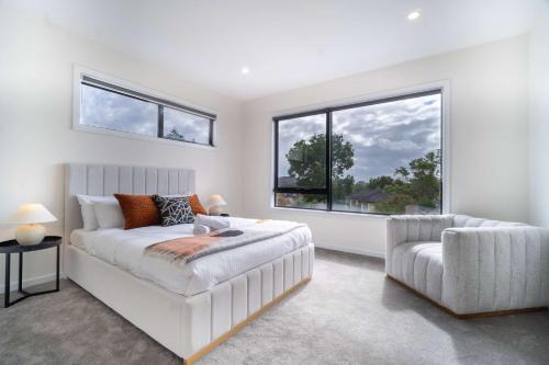 4BR Brand new Townhouse in Ashburton Shopping Golf