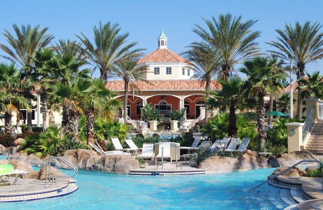 4BR Family Resort Near Disney & Universal – Spacious & Fun for Everyone!