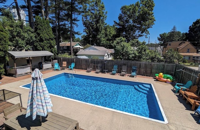 4BR House with Private Pool in Old Orchard Beach