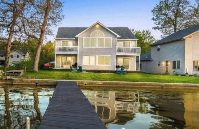 4BR Lakefront · Pier · Game Room · Sleeps 16