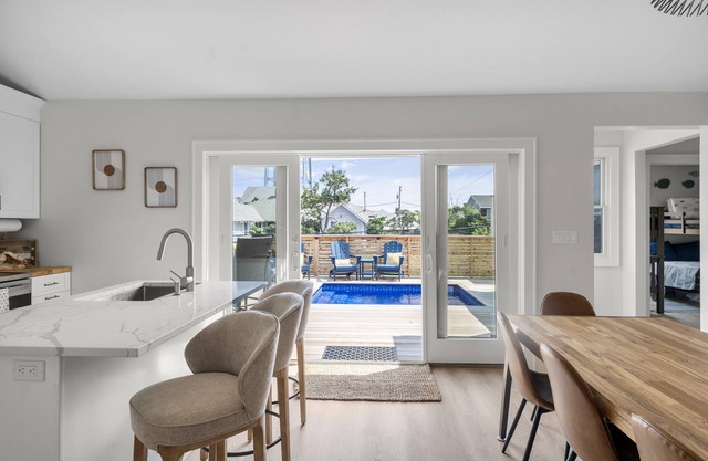 4BR Ocean Beach Luxury Getaway with Plunge Pool