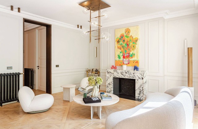 4BR Parisian Chic Getaway - Eiffel & Seine Walks