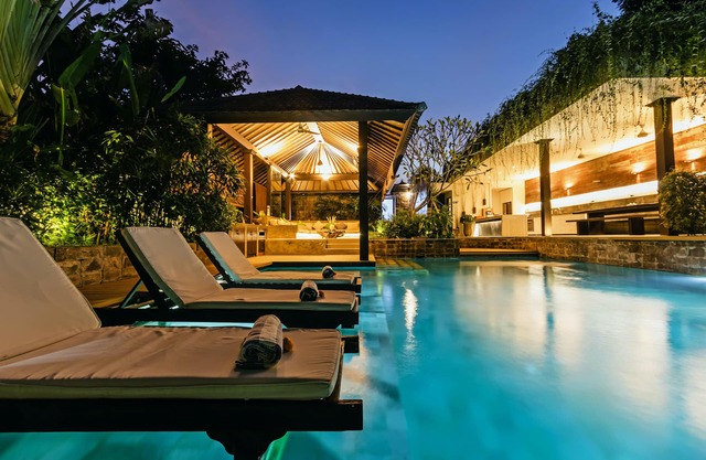 4BR Villa Besok