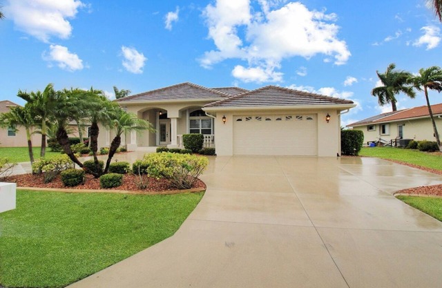 4BR waterfront home with saltwater pool in Punta Gorda - Fishtail