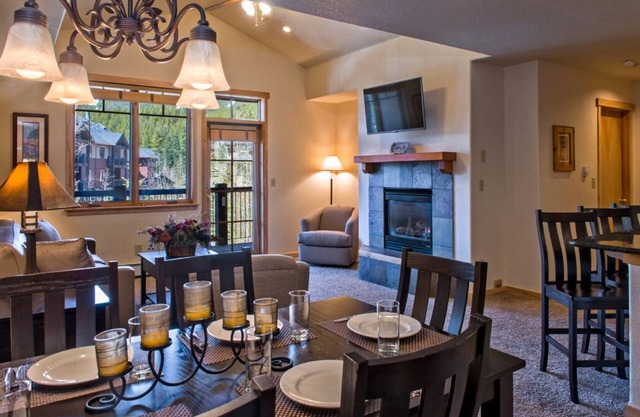 4th of July week, TWO bedroom, sleeps 8 at Grand Timber Lodge is a luxury resort
