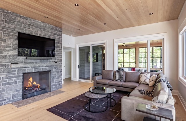 5 bed 3 bath cottage on Lake Rosseau