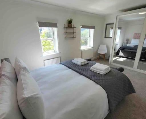 5 Bed Modern Cheltenham Town Centre Home