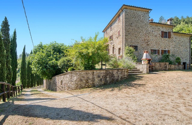 5 bedroom awesome home in Talla AR