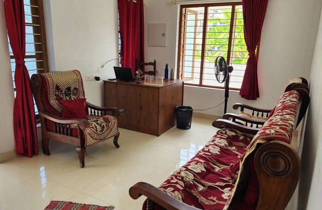 5-bedroom Home Stay in the heart of Thiruvananthapuram with WiFi, AC
