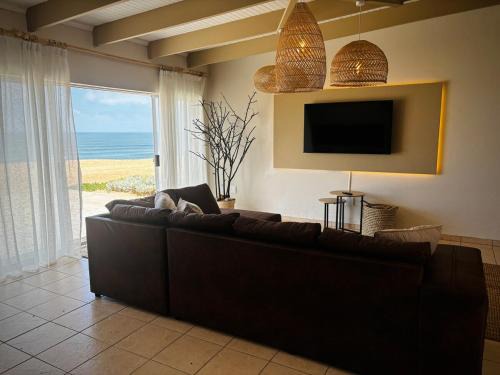 5 bedroom house on the beach